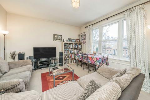 2 bedroom flat for sale, Amyand Park Road, Twickenham TW1