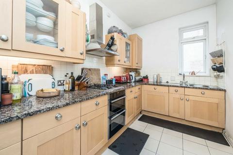 2 bedroom flat for sale, Amyand Park Road, Twickenham TW1