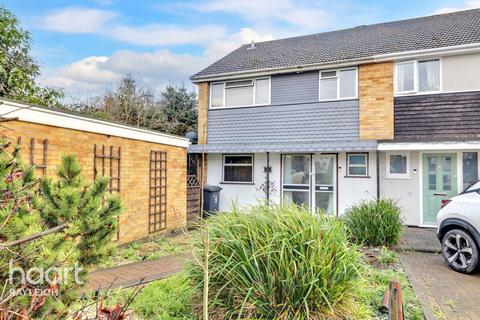 Weir Farm Road, Rayleigh