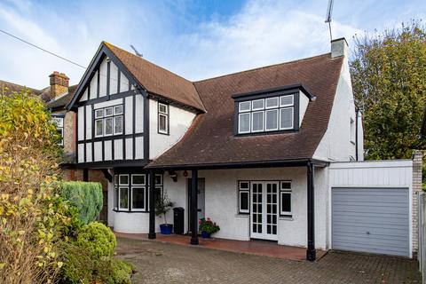 4 bedroom detached house for sale, Crossways, Brentwood, Essex