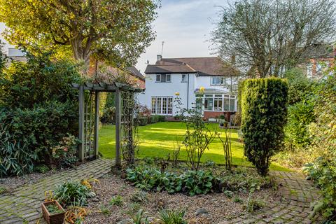 4 bedroom detached house for sale, Crossways, Brentwood, Essex