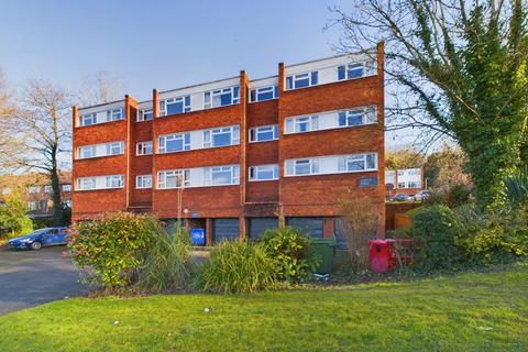 2 bedroom flat for sale, Hunters Hill, High Wycombe, Buckinghamshire