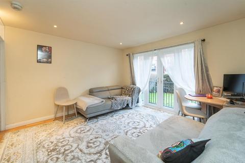 2 bedroom flat for sale, Holden Avenue, Whalley Range