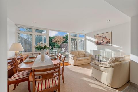 3, Cricket View Princes Road, Weybridge, KT13 9BY