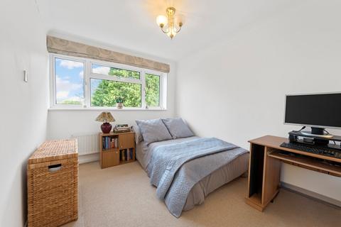 3, Cricket View Princes Road, Weybridge, KT13 9BY