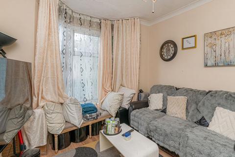 3 bedroom terraced house for sale, Cann Hall Road, London E11