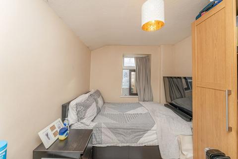 121 Cann Hall Road, London, E11 3NJ