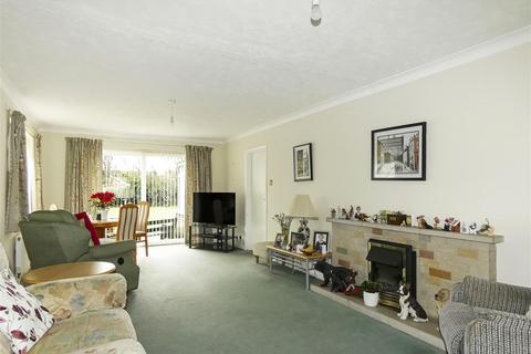 2 bedroom detached bungalow for sale, Hudson Drive, Rustington BN16