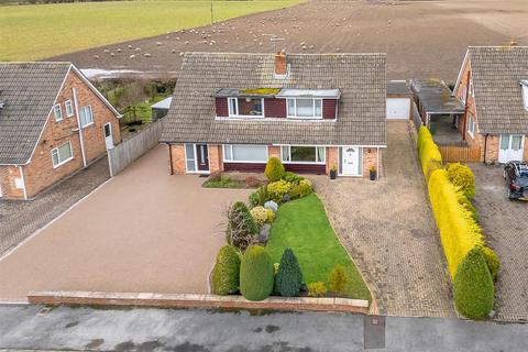 4 bedroom semi-detached bungalow for sale, Hunters Close, Dunnington, York, YO19 5QH