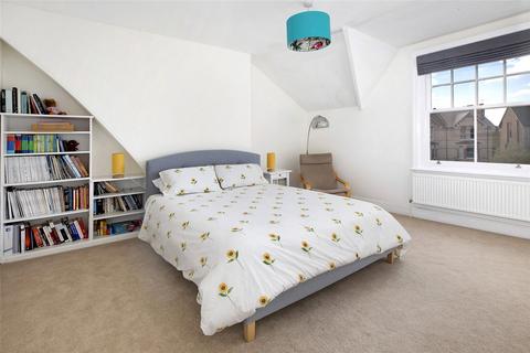13 Powderham Crescent, Exeter, EX4 6DA