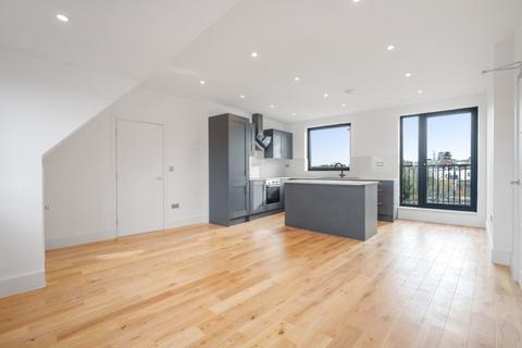 2 bedroom apartment for sale, Bank Chambers, 2 Green Lane, Worcester Park, Surrey, KT4