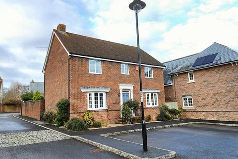 4 bedroom detached house for sale, Kenelm Close Sherborne