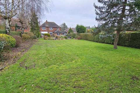 4 bedroom detached house for sale, Grantham Road, Radcliffe-On-Trent - Hillington