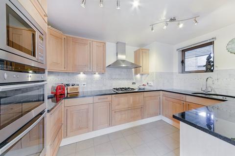 3 bedroom flat for sale, Cumberland Mills Square, Isle Of Dogs, London, E14