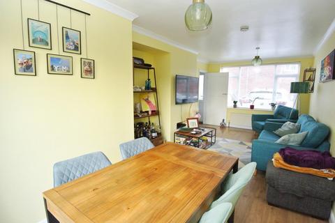 2 bedroom terraced house for sale, Moretaine Road, Ashford TW15