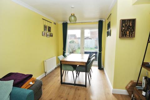 2 bedroom terraced house for sale, Moretaine Road, Ashford TW15