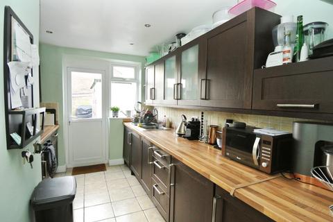 2 bedroom terraced house for sale, Moretaine Road, Ashford TW15