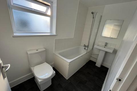 1 bedroom flat for sale, Hoe Street, Walthamstow E17