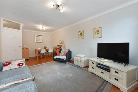 2 bedroom apartment for sale, St Peters Way, London