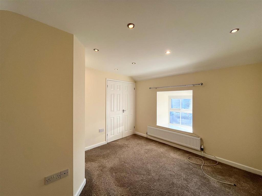213 Henver Road Bedroom photo.jpg