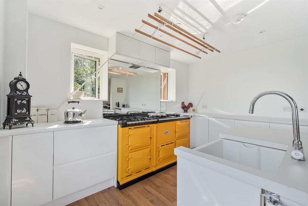 Kitchen Close.jpg