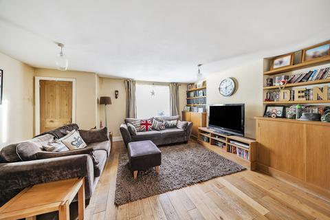 4 bedroom semi-detached house for sale, Leicester Road, New Barnet, Hertfordshire, EN5