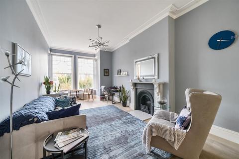 4 bedroom flat for sale, Frognal, Hampstead, NW3