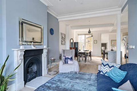 4 bedroom flat for sale, Frognal, Hampstead, NW3