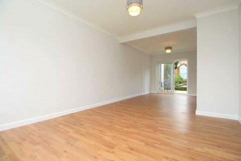 3 bedroom end of terrace house for sale, Wingrave Crescent, Brentwood, Essex, CM14