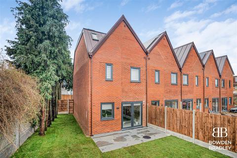 undefined, Boss Close, Hornchurch