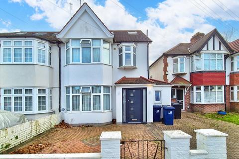 5 bedroom end of terrace house for sale, Allendale Road, Greenford, UB6