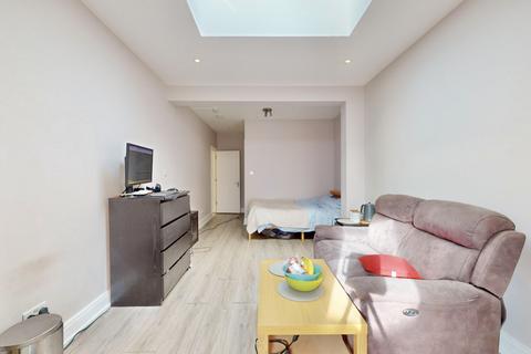 31 Allendale Road, Greenford, UB6 0RA