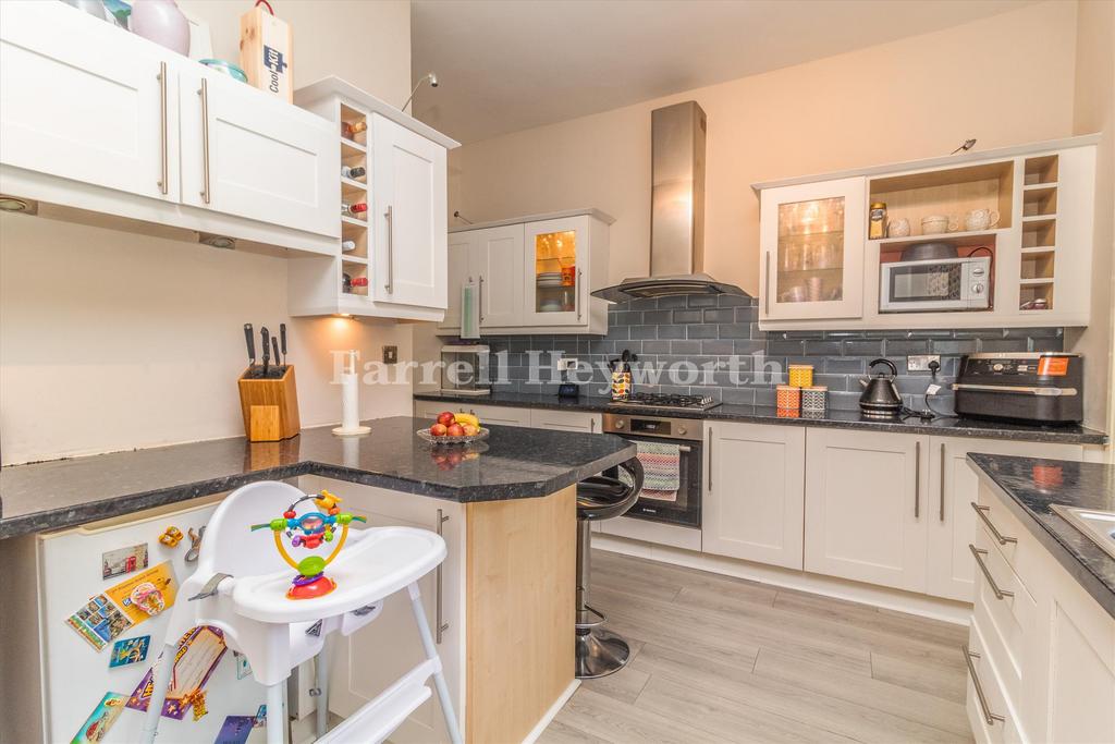 Kitchen image 6