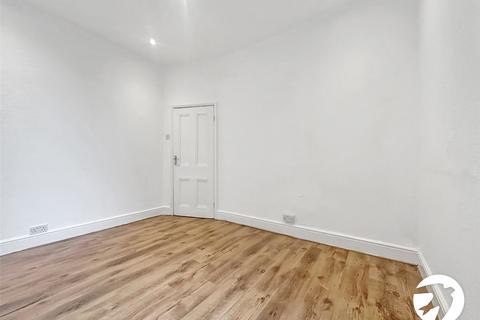 2 bedroom flat to rent, Plumstead Common Road, London, SE18