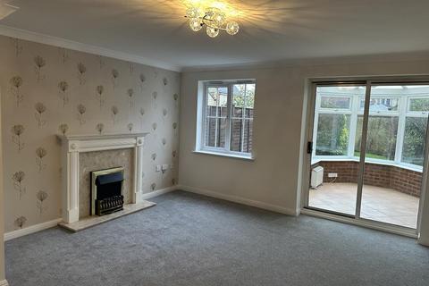 3 bedroom terraced house to rent, Grebe Road,  Bicester,  OX26