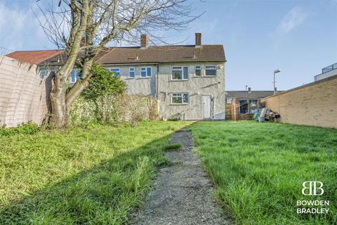 39 Tufter Road, Chigwell, IG7 4EB