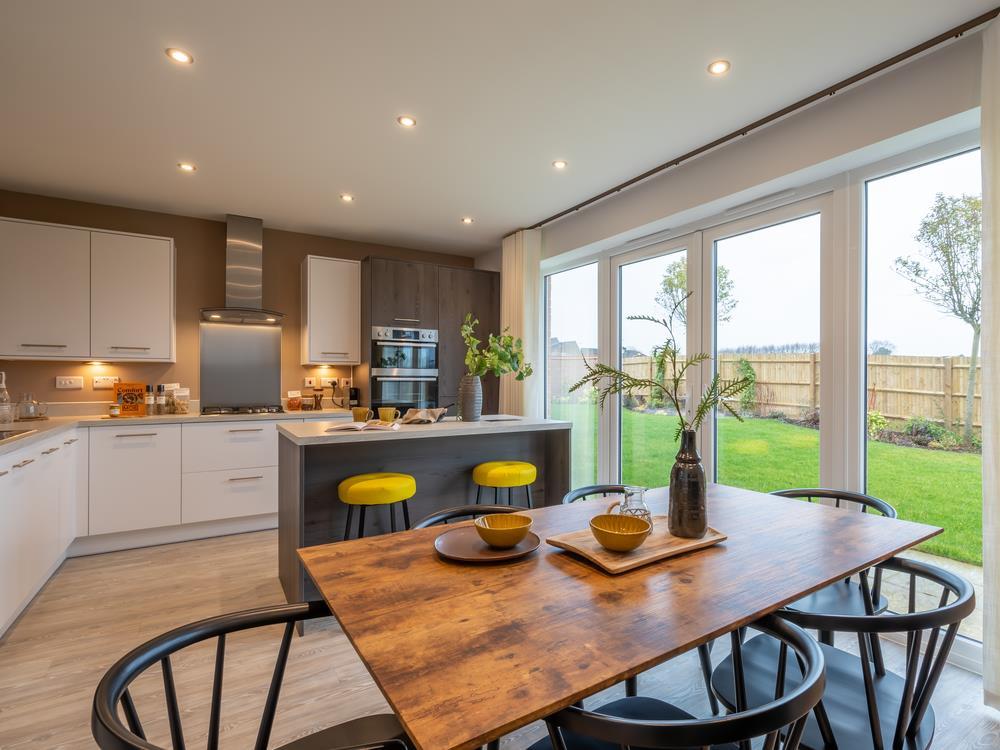 Redrow-warwick-kitchen-58983.jpg