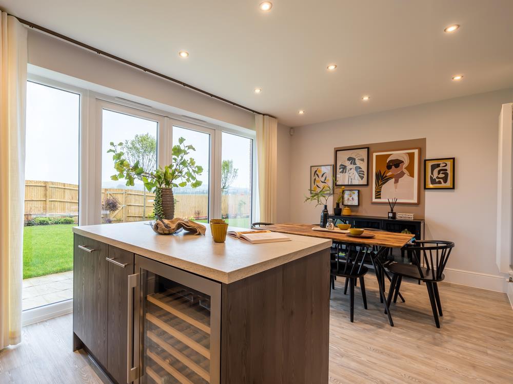 Redrow-warwick-kitchen-dining-58982.jpg