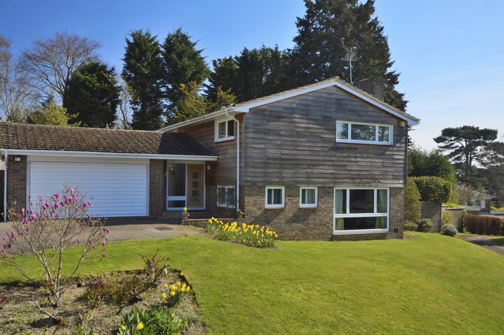 01 3 Tudor Close (2) l