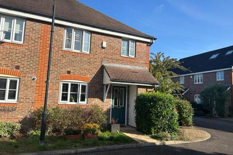 undefined, 16 Bicknell Close, Guildford GU1