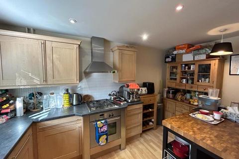 undefined, 16 Bicknell Close, Guildford GU1