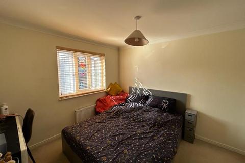 undefined, 16 Bicknell Close, Guildford GU1