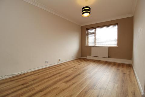 2 bedroom apartment to rent, Hutton Road, Shenfield, CM15