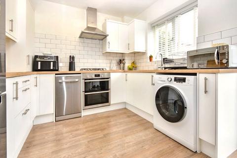 4 Meadowfield Rise, Stanley, Wakefield, WF3 4DB
