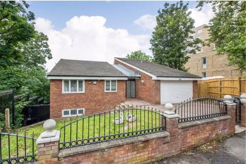 5 bedroom house to rent, Spurgeon Road, London SE19