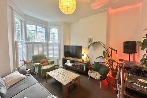 3 bedroom semi-detached house for sale, Camplin Street, London , SE14