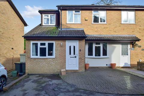 4 bedroom semi-detached house for sale, Woodbury Road, Walderslade, Chatham, ME5