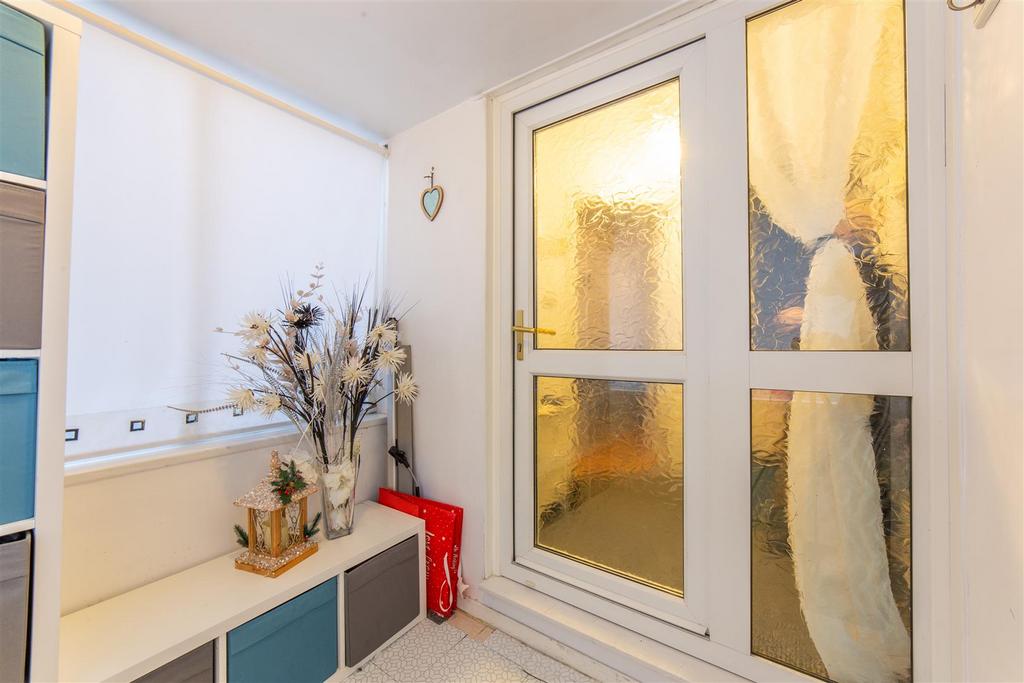697 Monnow Way-30.jpg