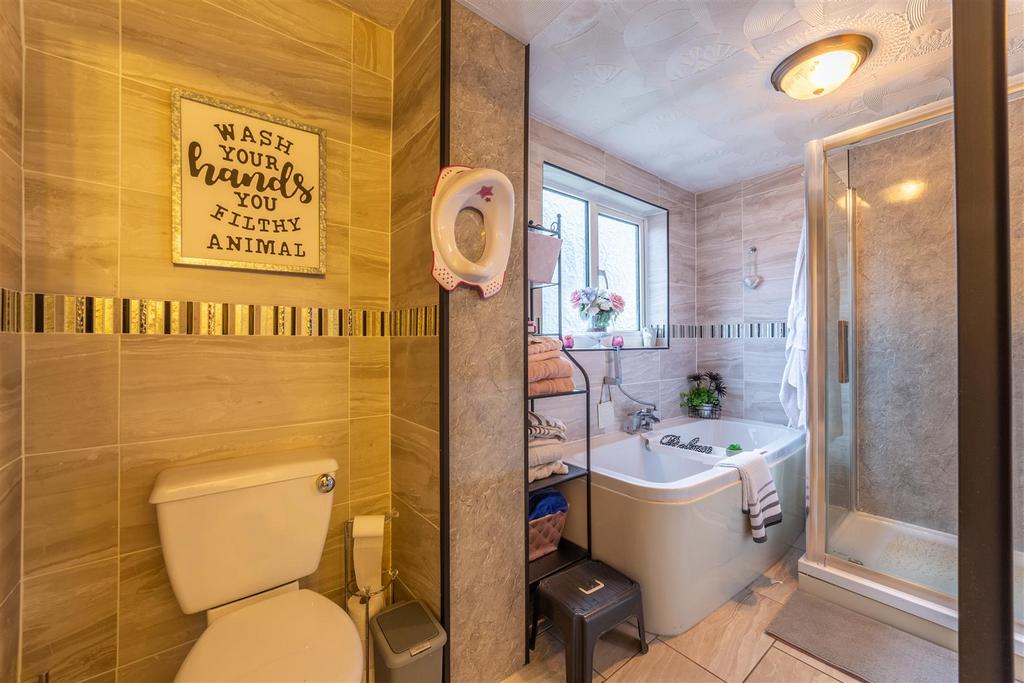 697 Monnow Way-11.jpg