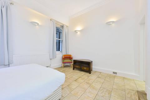 Studio to rent, Mandeville Place, Marylebone, London, W1U